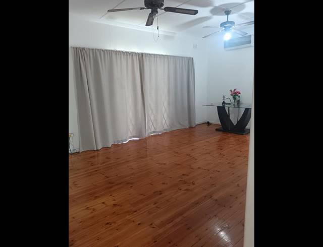 3 BEDROOM HOUSE FOR SALE IN MONTCLAIR